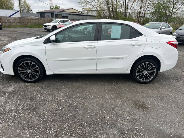 Used 2015 Toyota Corolla S Premium FWD image 3