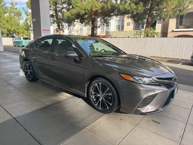 Used 2020 Toyota Camry SE image 7
