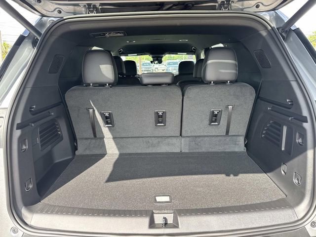 New 2026 Chevrolet Traverse LT w/ Driver Confidence Package FWD image 16