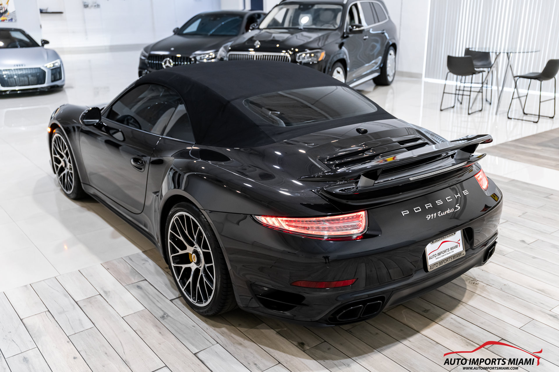 Used 2014 Porsche 911 Turbo S AWD/4WD image 39