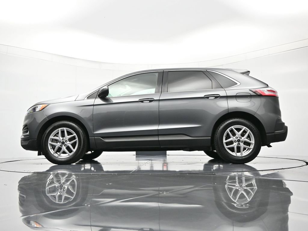 Used 2024 Ford Edge SEL image 43
