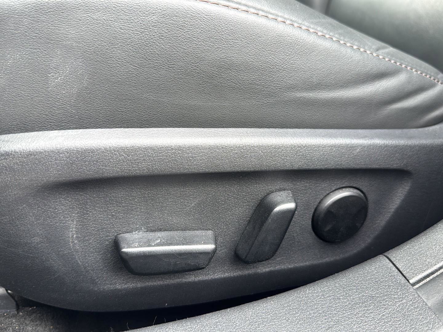 Used 2024 MAZDA MAZDA3 s image 15