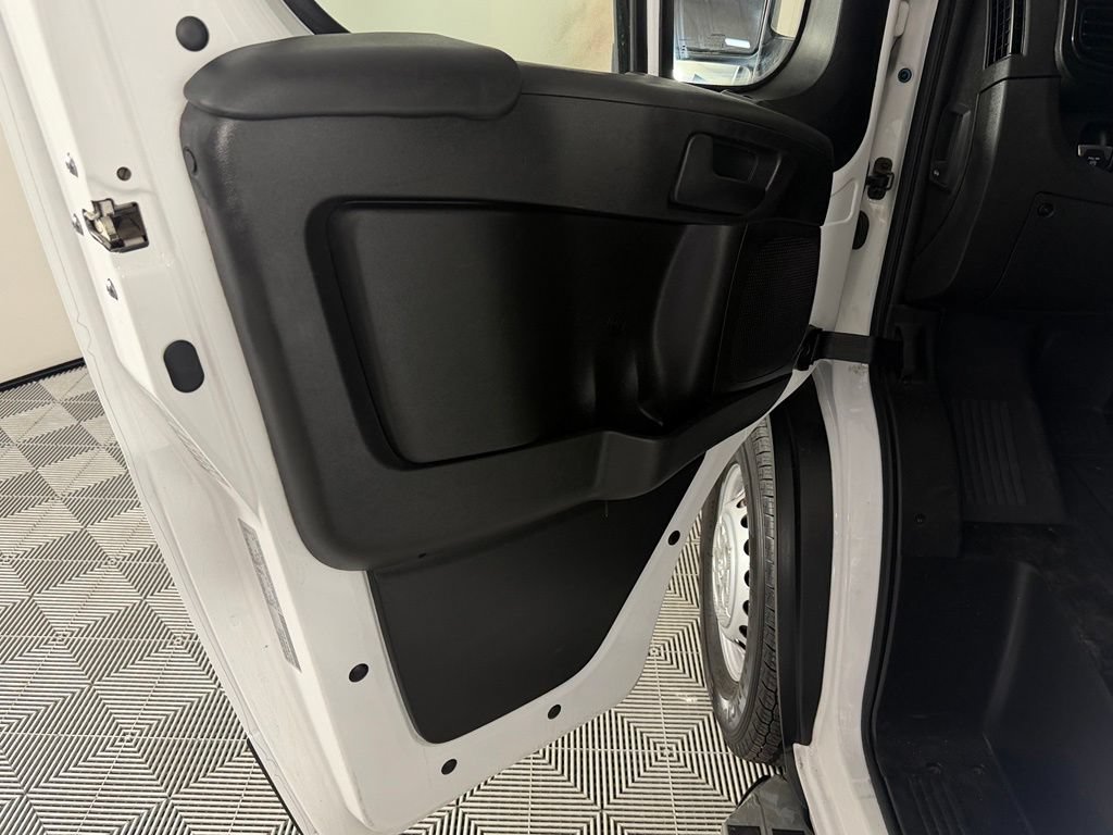 Used 2025 RAM ProMaster 2500 w/ U-Haul Equipment Group FWD image 23