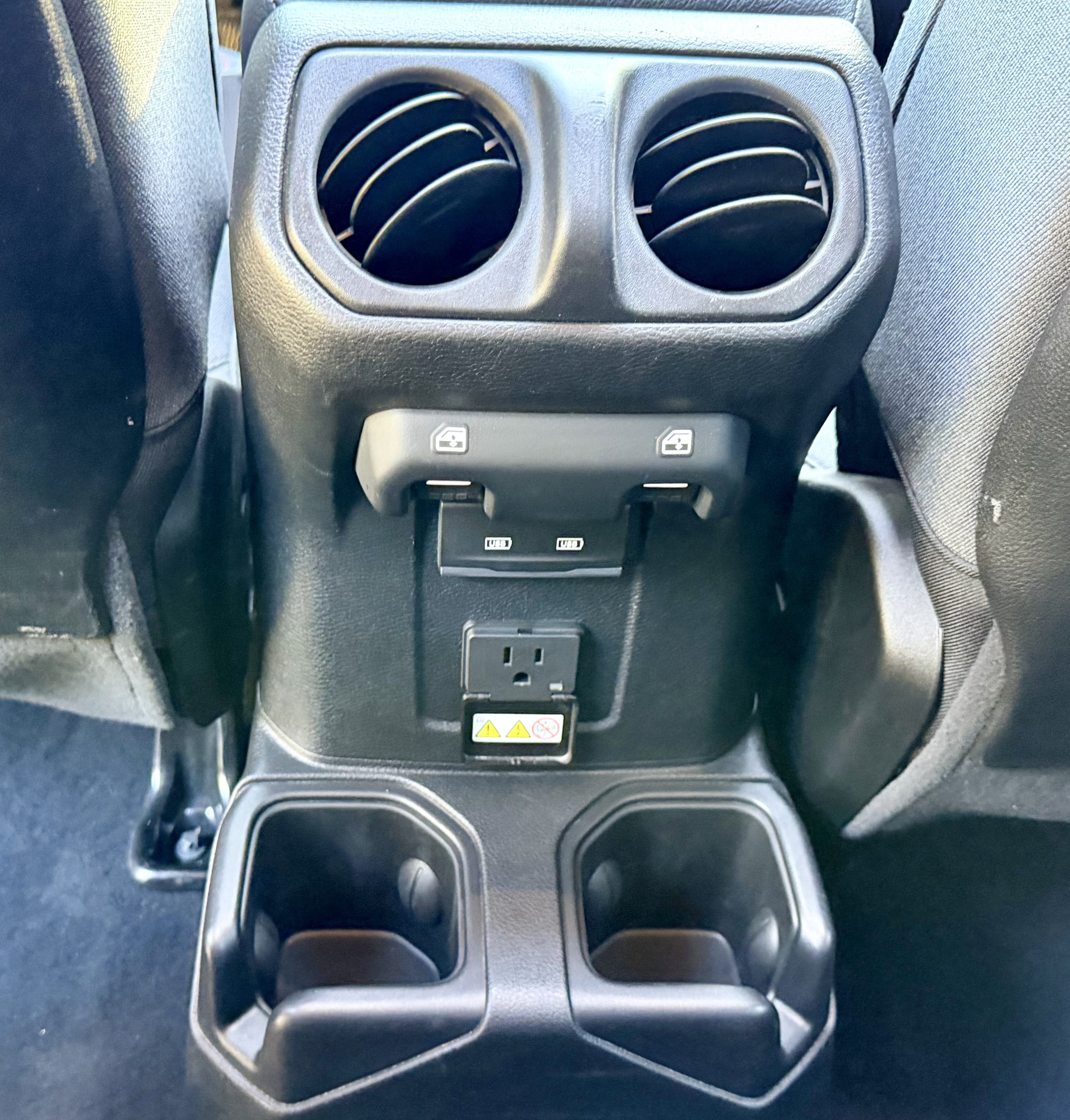 Used 2025 Jeep Wrangler Unlimited Rubicon AWD/4WD image 30