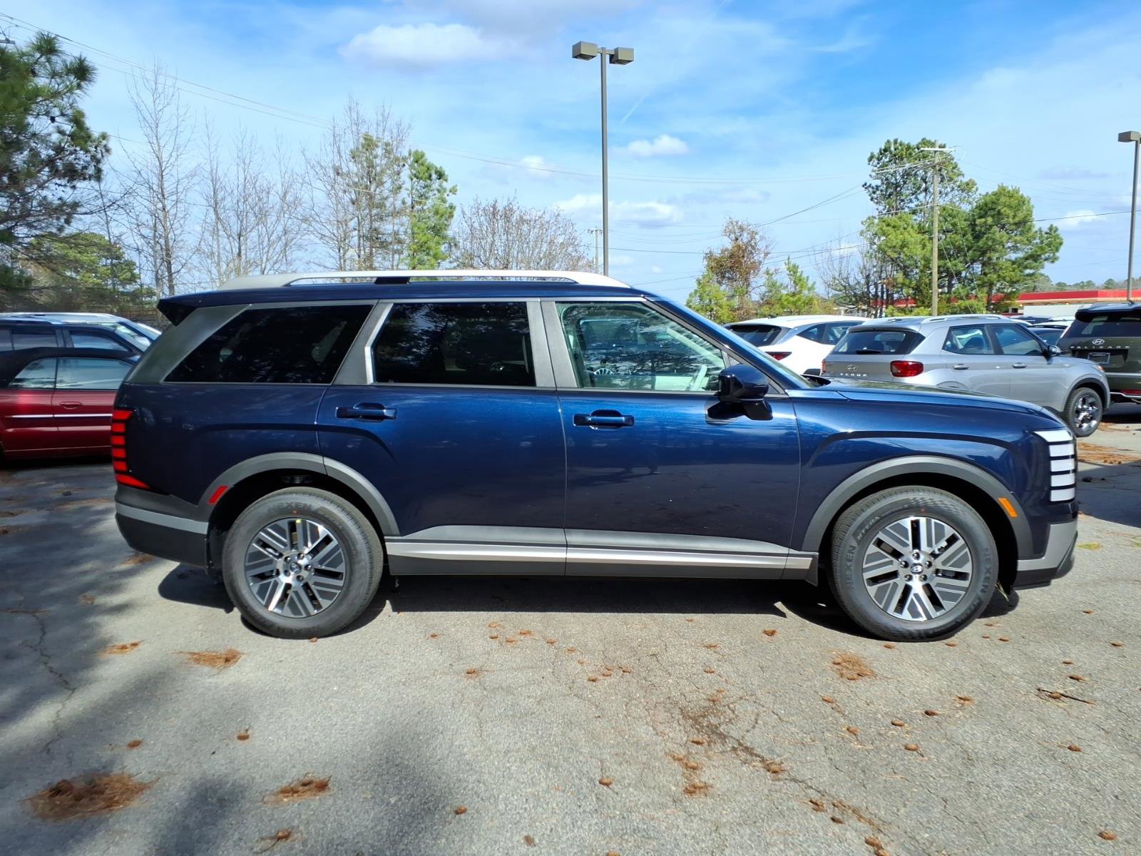 New 2026 Hyundai Palisade FWD Hybrid image 2