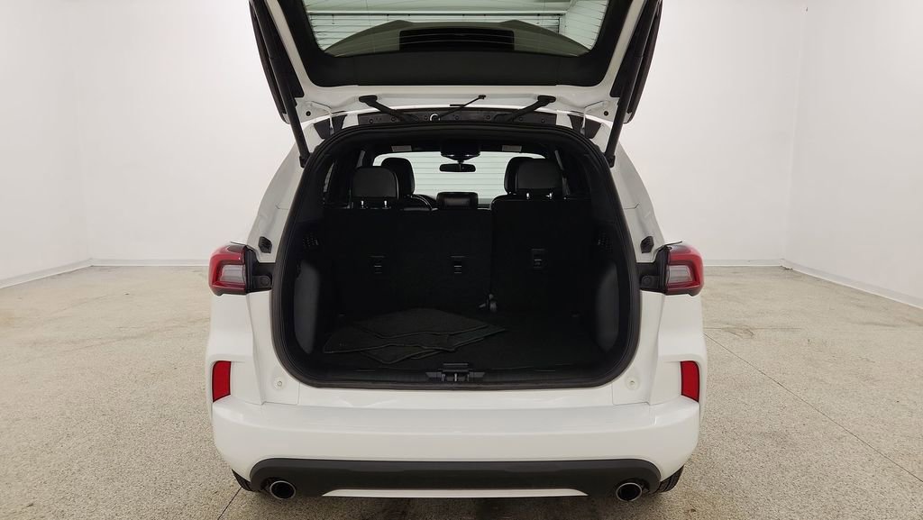New 2024 Ford Escape ST-Line Select AWD/4WD image 29