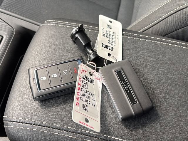 New 2026 Jeep Cherokee Laredo image 43