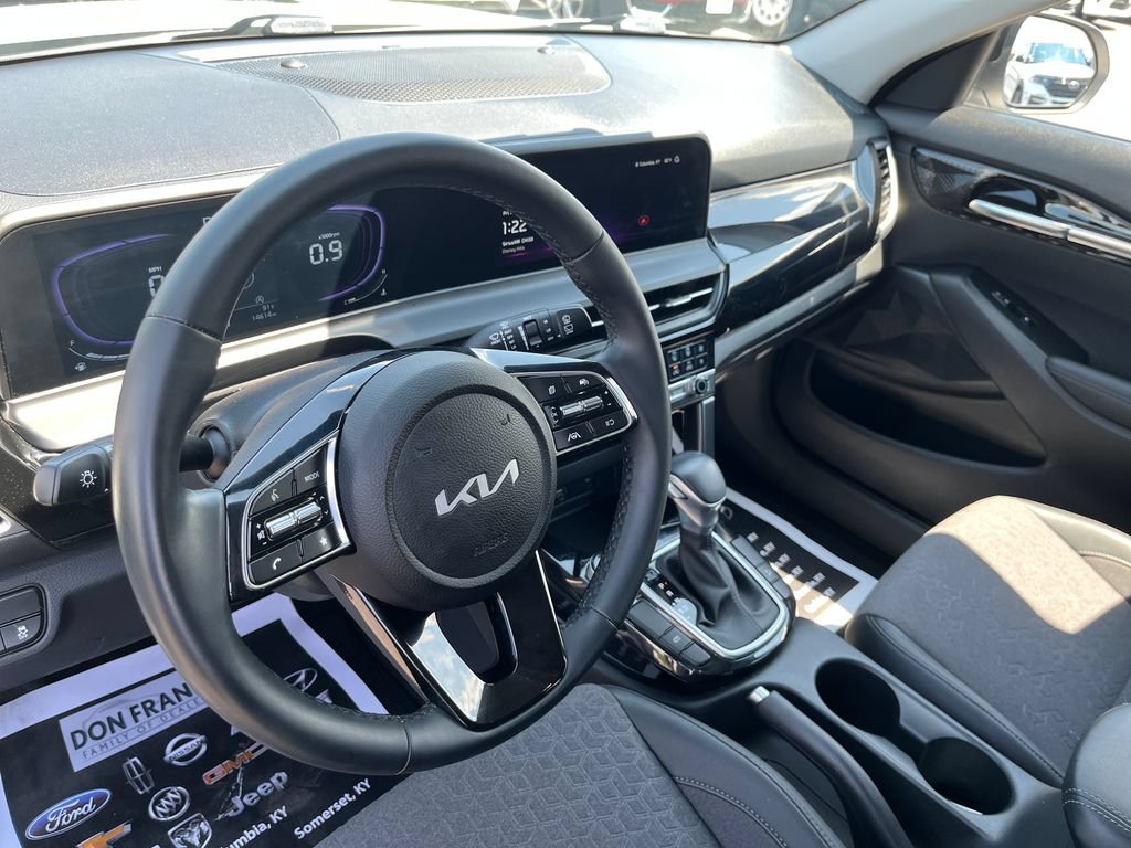Used 2026 Kia Seltos S FWD image 14