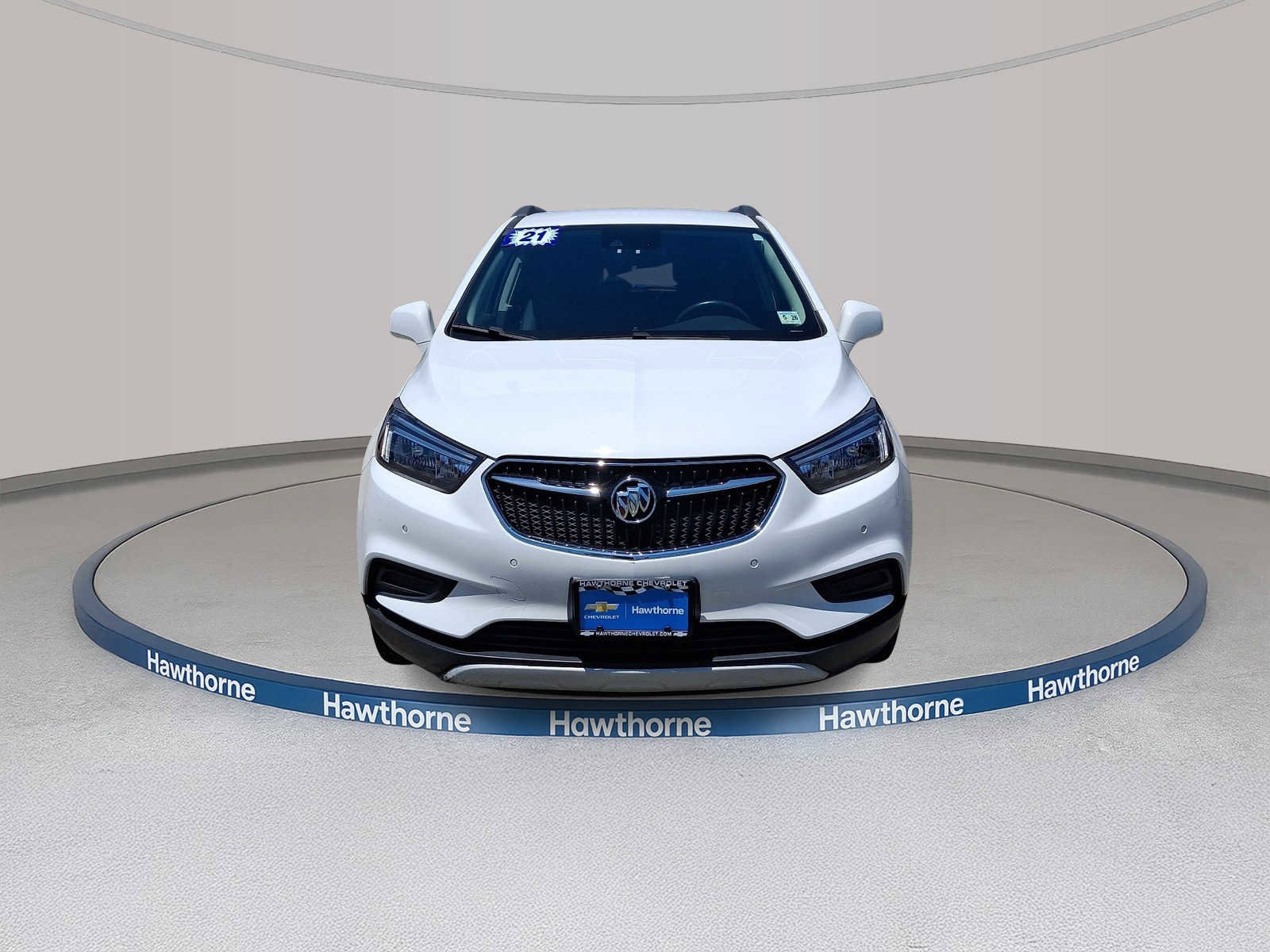 Used 2021 Buick Encore Preferred w/ Safety Package II AWD/4WD image 2