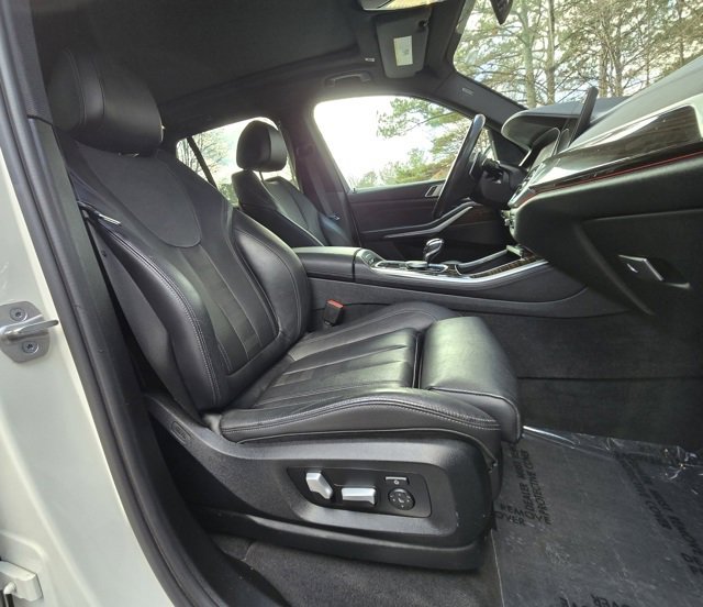 Used 2021 BMW X5 xDrive40i w/ M Sport Package image 22