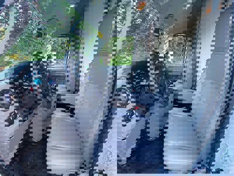 Certified 2021 Ford E-450 and Econoline 450 Super Duty w/ Power Windows & Locks Group image 28