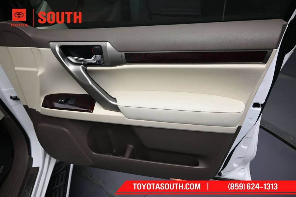 Used 2017 Lexus GX 460 AWD/4WD image 39