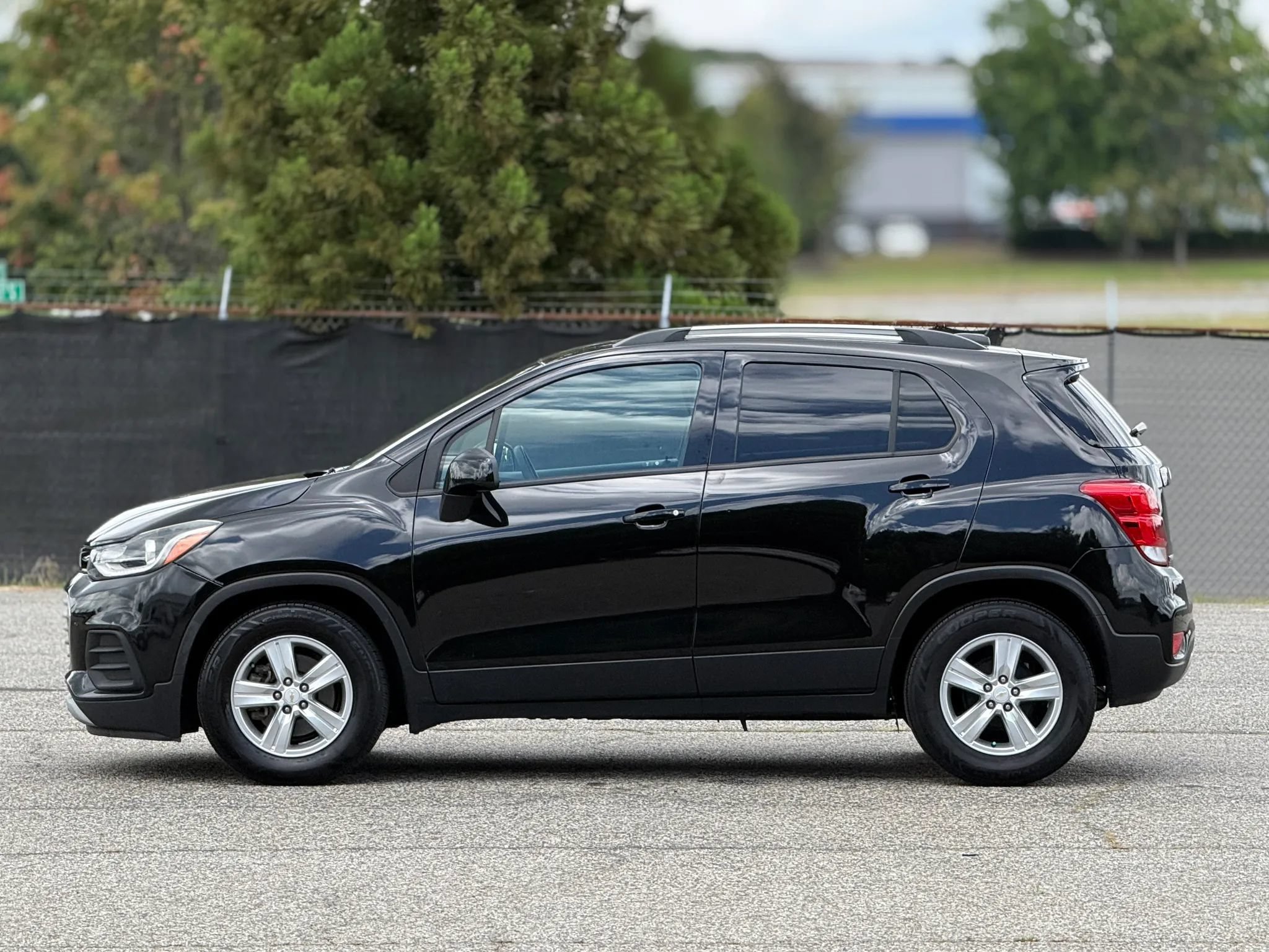 Used 2021 Chevrolet Trax LT FWD image 8