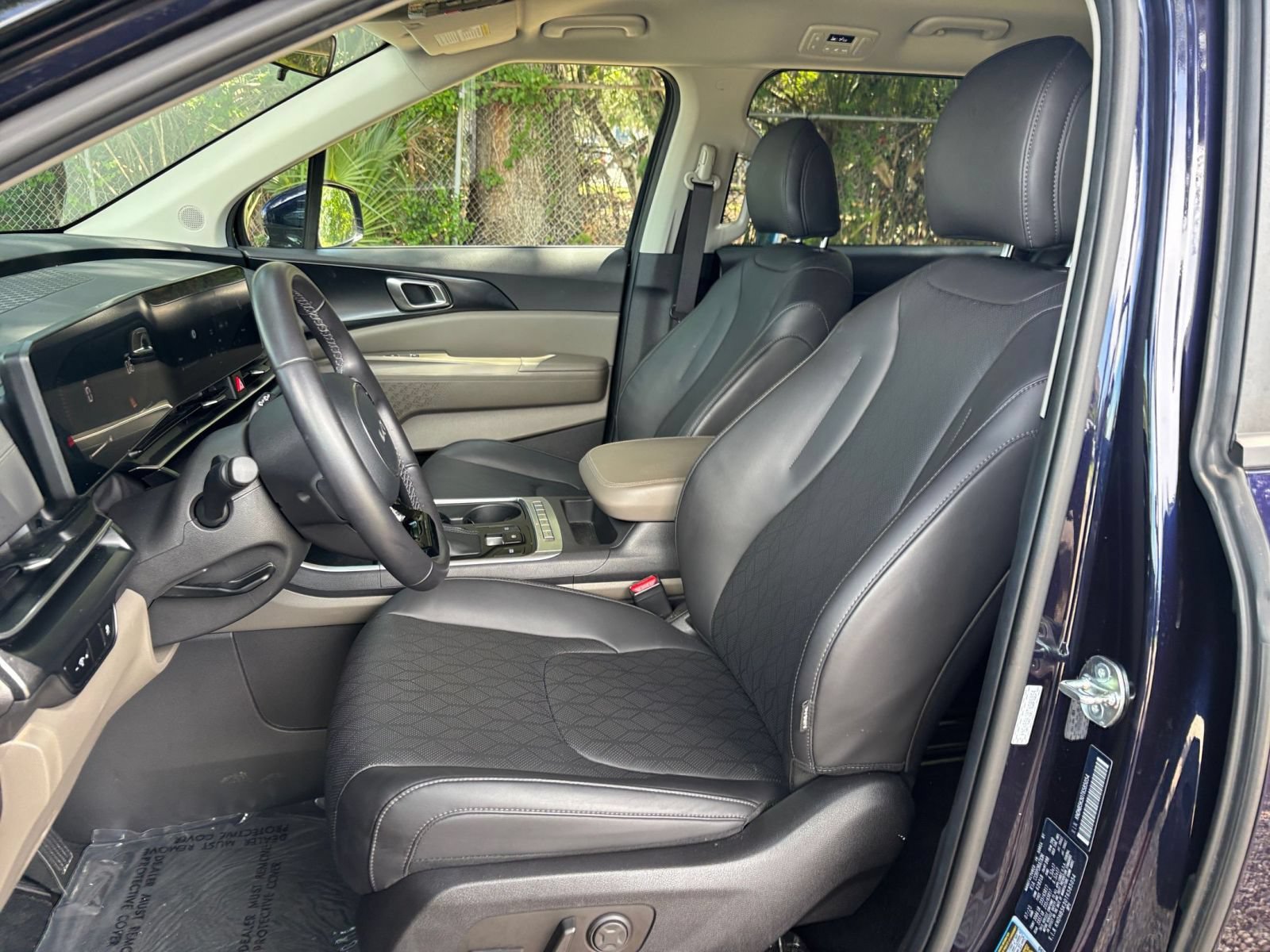 Used 2026 Kia Carnival FWD image 38