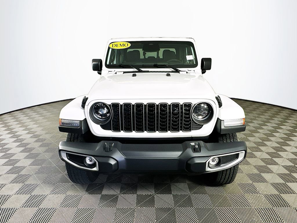 New 2026 Jeep Gladiator Sport AWD/4WD image 4