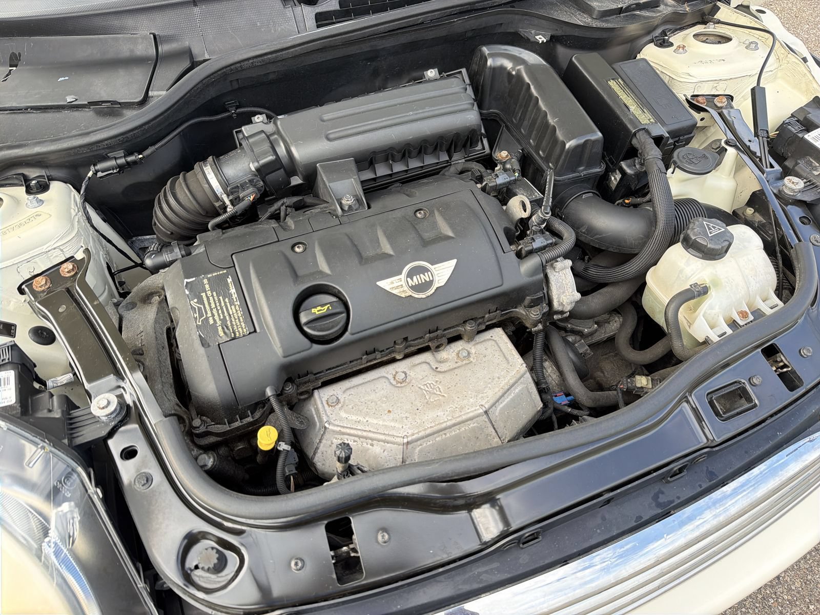 Used 2011 MINI Cooper Hardtop FWD image 16