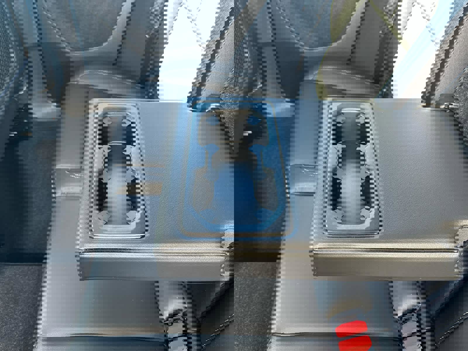 Certified 2023 Volvo XC40 B5 Core w/ Convenience Package image 25