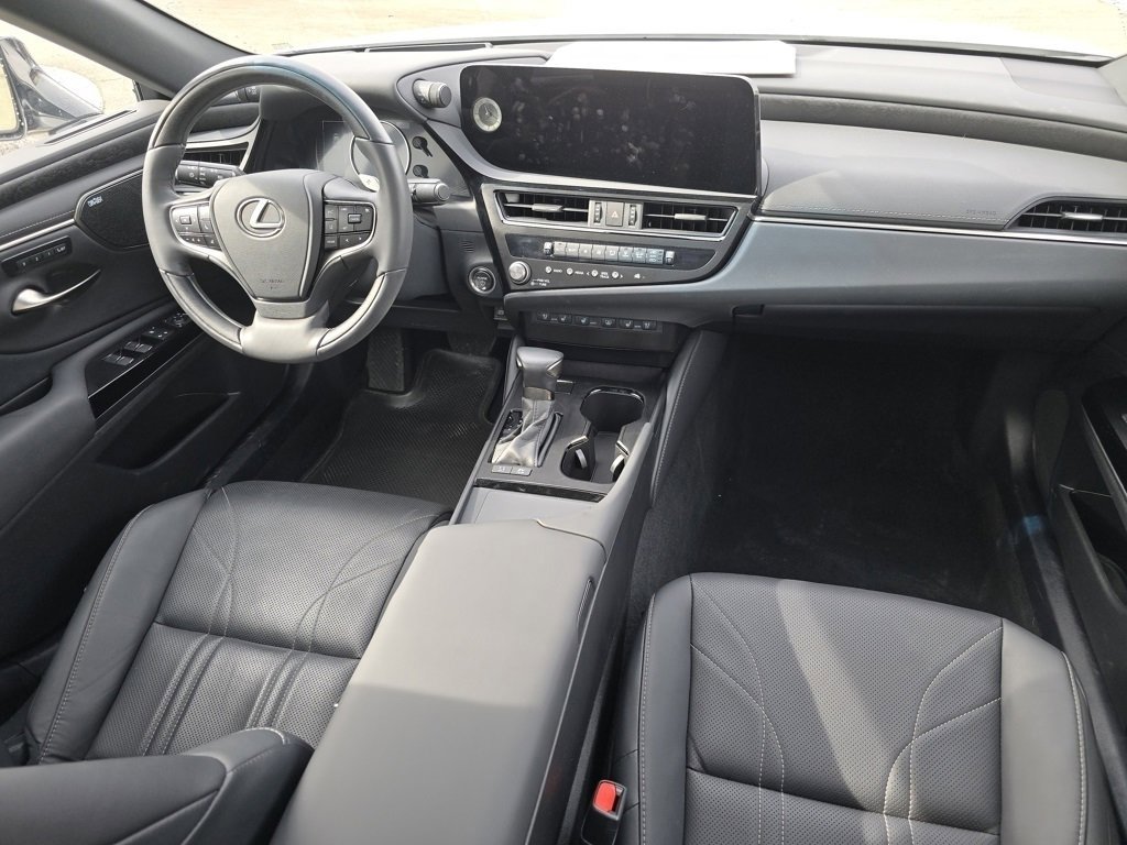 Certified 2024 Lexus ES 300h w/ Accessory Package (Z1) image 34