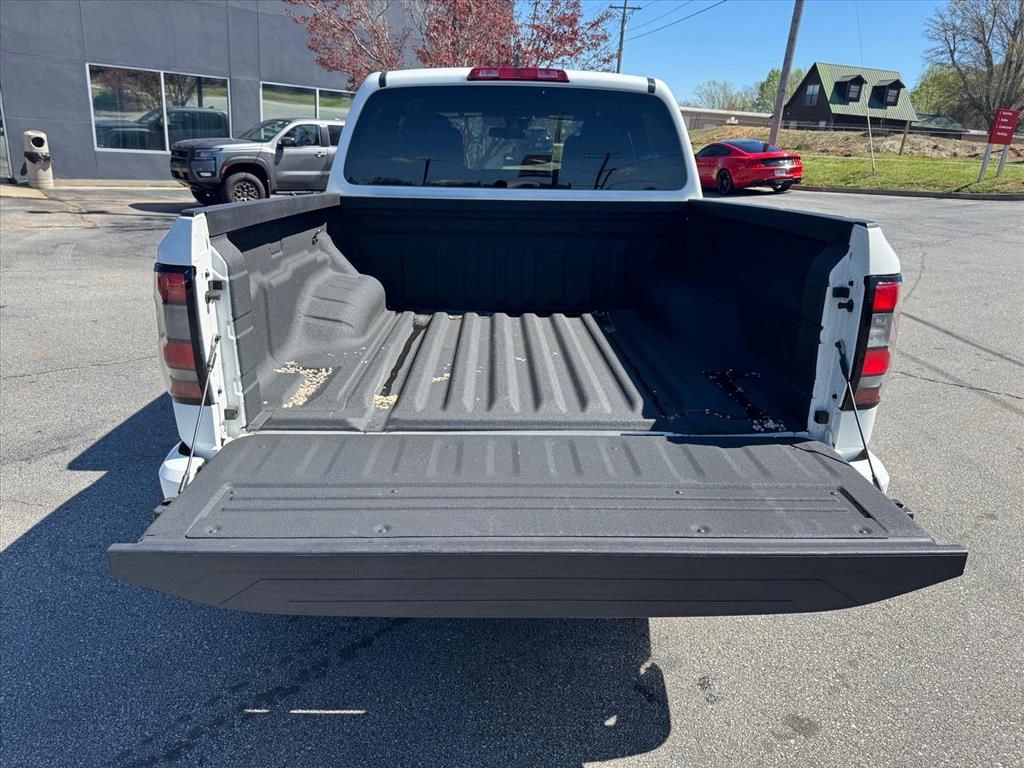 Certified 2023 Nissan Frontier SV w/ Midnight Edition Package image 10