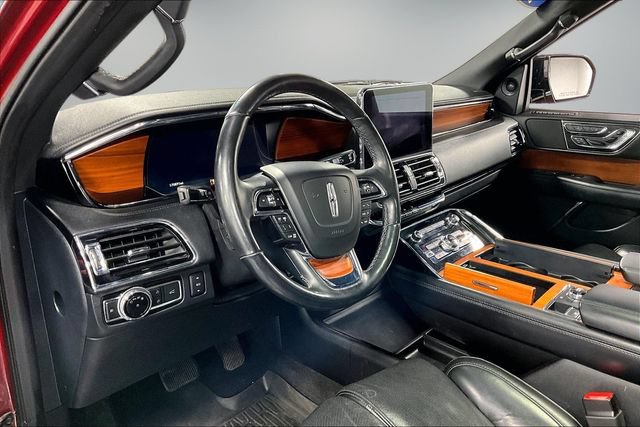 Used 2019 Lincoln Navigator Reserve AWD/4WD image 18
