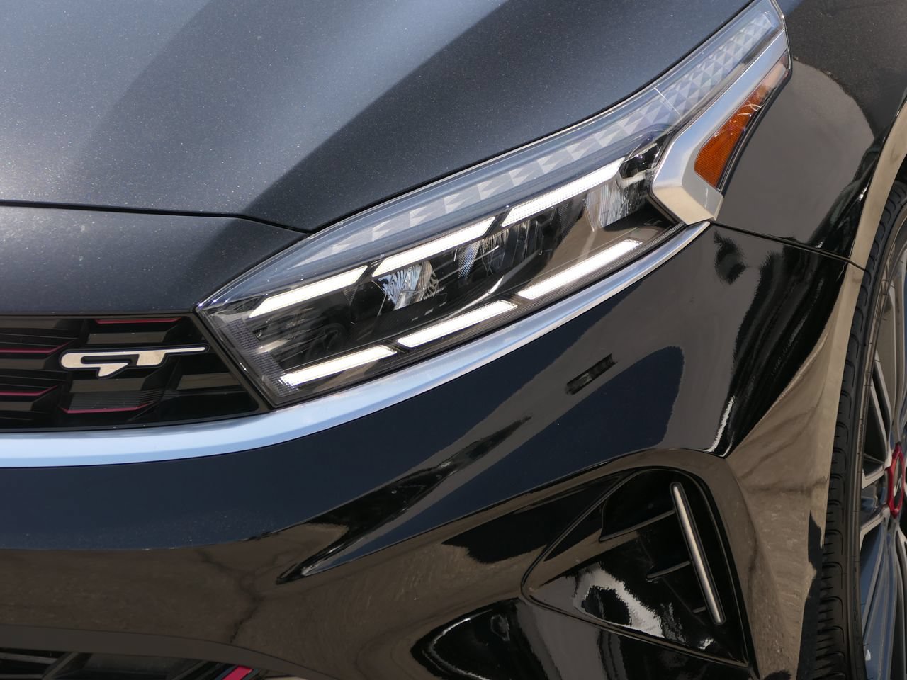 Used 2023 Kia Forte GT FWD image 8