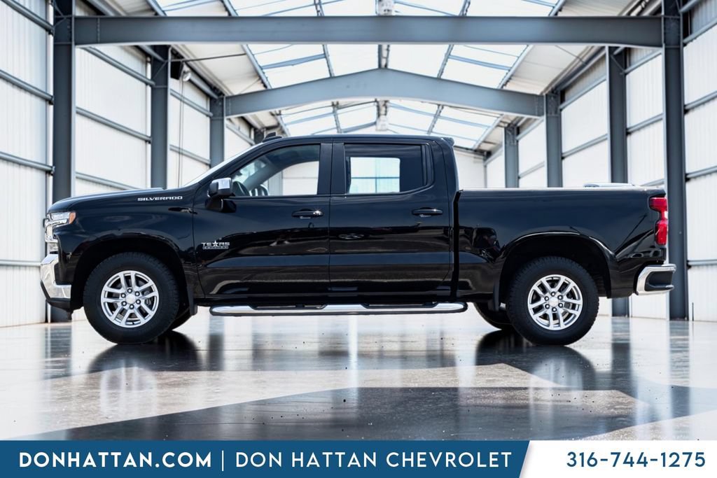 Used 2021 Chevrolet Silverado 1500 LT w/ Bed Protection Package RWD image 3