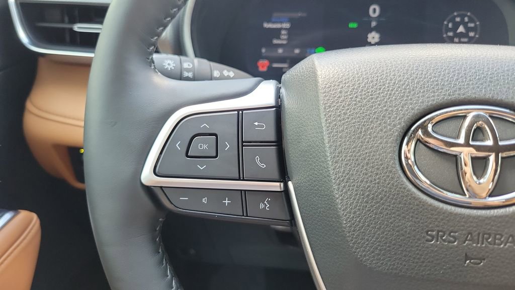 Used 2023 Toyota Highlander Platinum FWD image 20