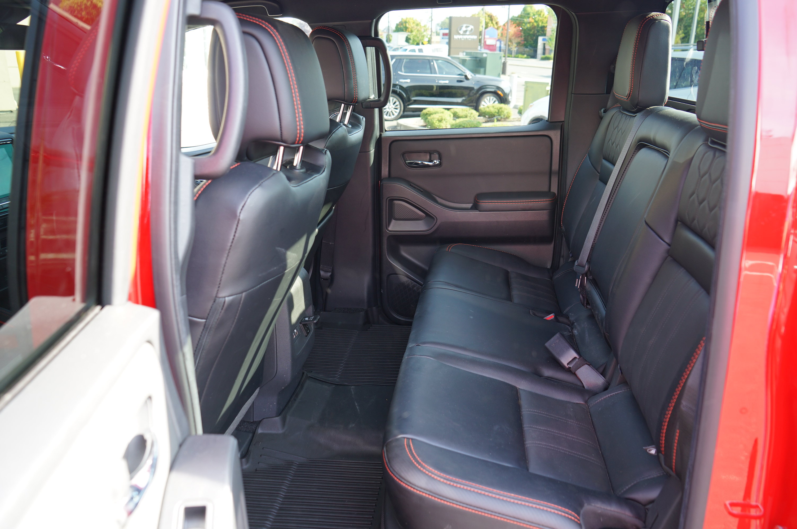 Used 2024 Nissan Frontier PRO-4X w/ Pro Premium Package AWD/4WD image 19