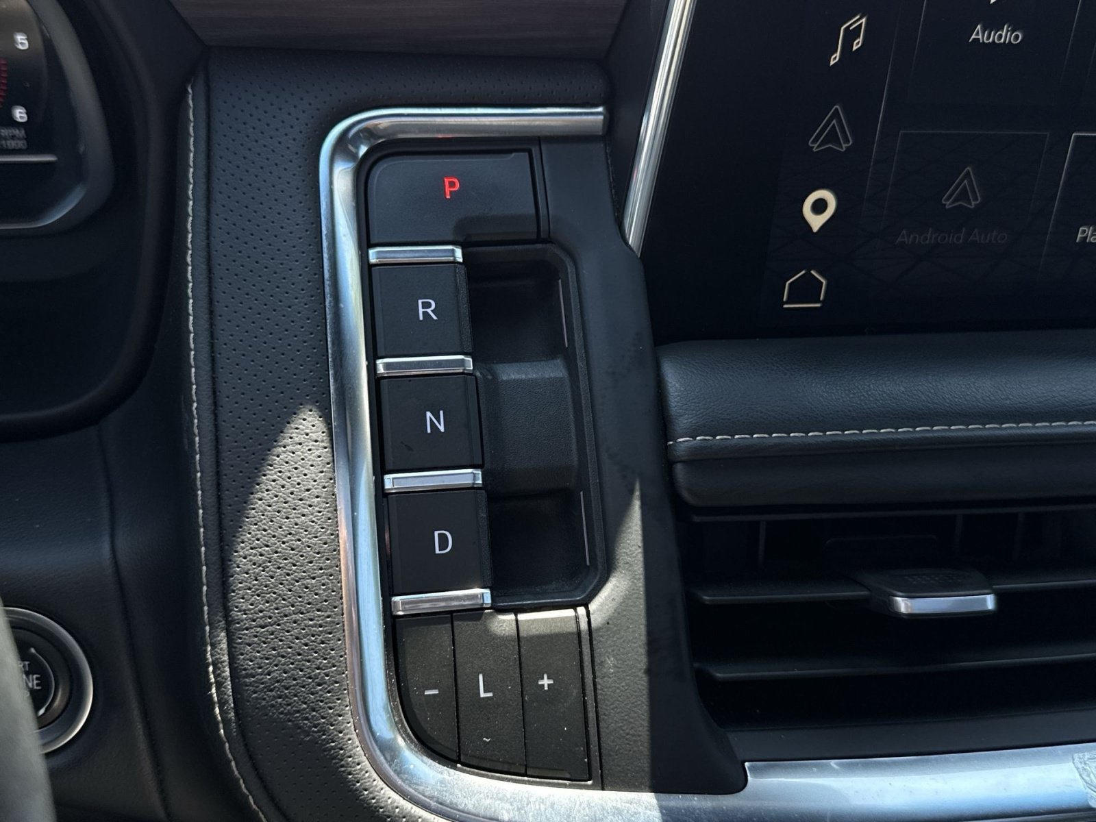 Used 2023 GMC Yukon SLT w/ SLT Premium Package RWD image 22