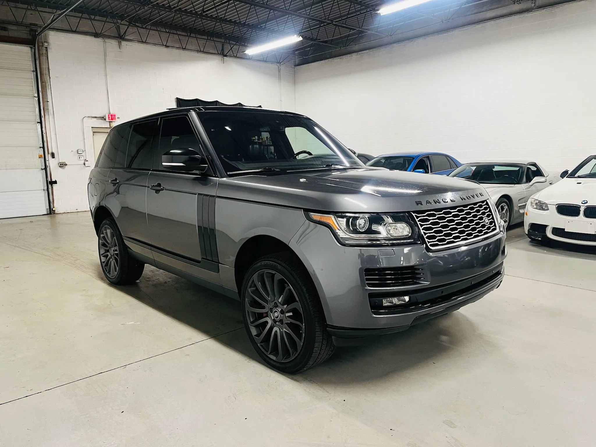 Used 2016 Land Rover Range Rover Supercharged AWD/4WD image 4