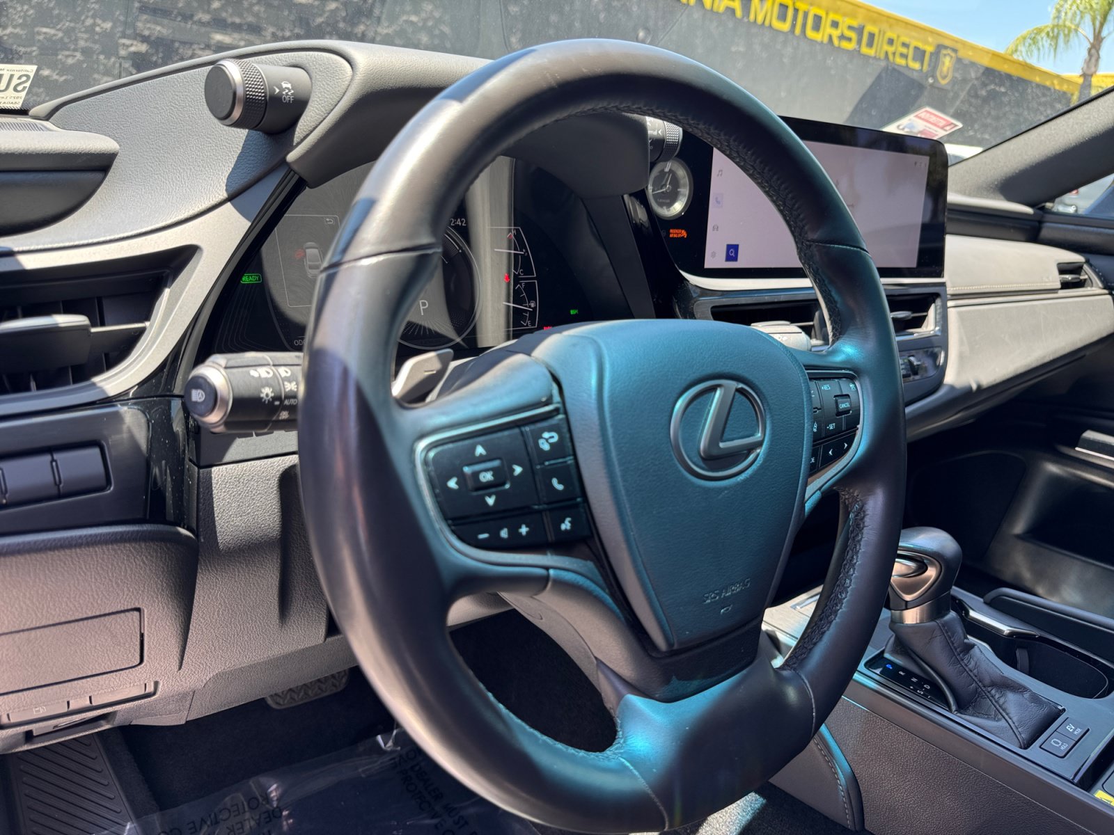 Used 2025 Lexus ES 300h w/ Premium Package FWD image 22