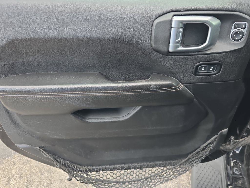 Used 2021 Jeep Gladiator Overland image 15