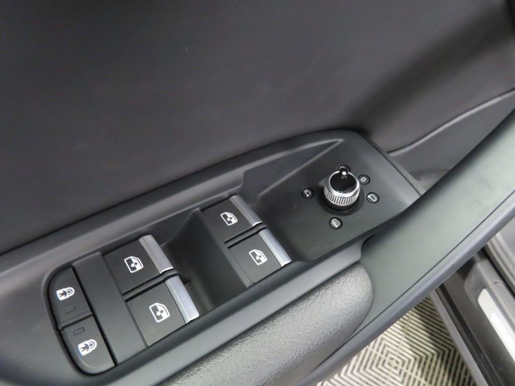 Used 2023 Audi Q5 2.0T Premium w/ Convenience Package AWD/4WD image 51