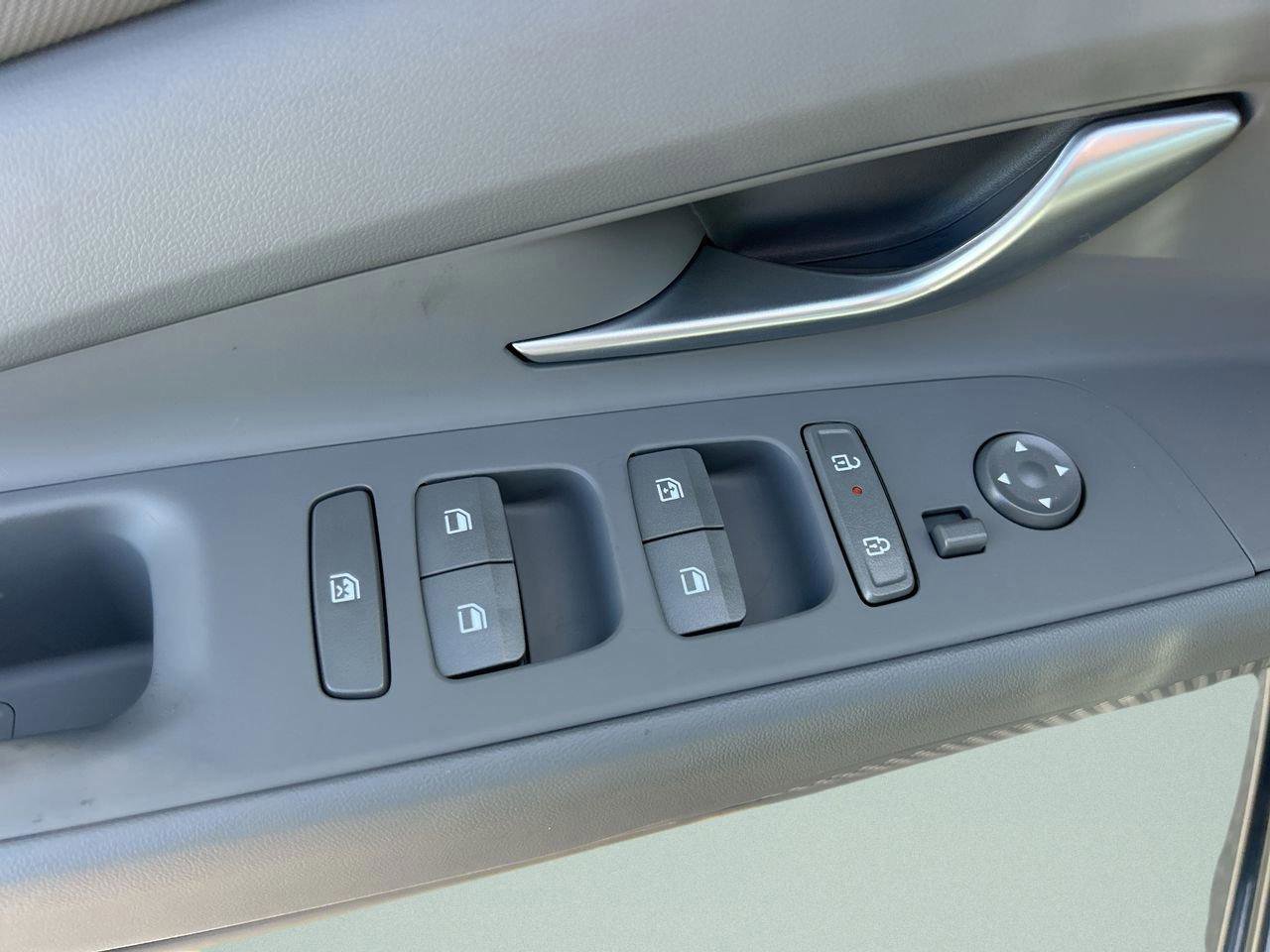 New 2026 Hyundai Elantra Sport image 28