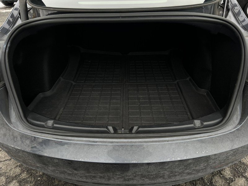 Used 2022 Tesla Model 3 Performance image 41