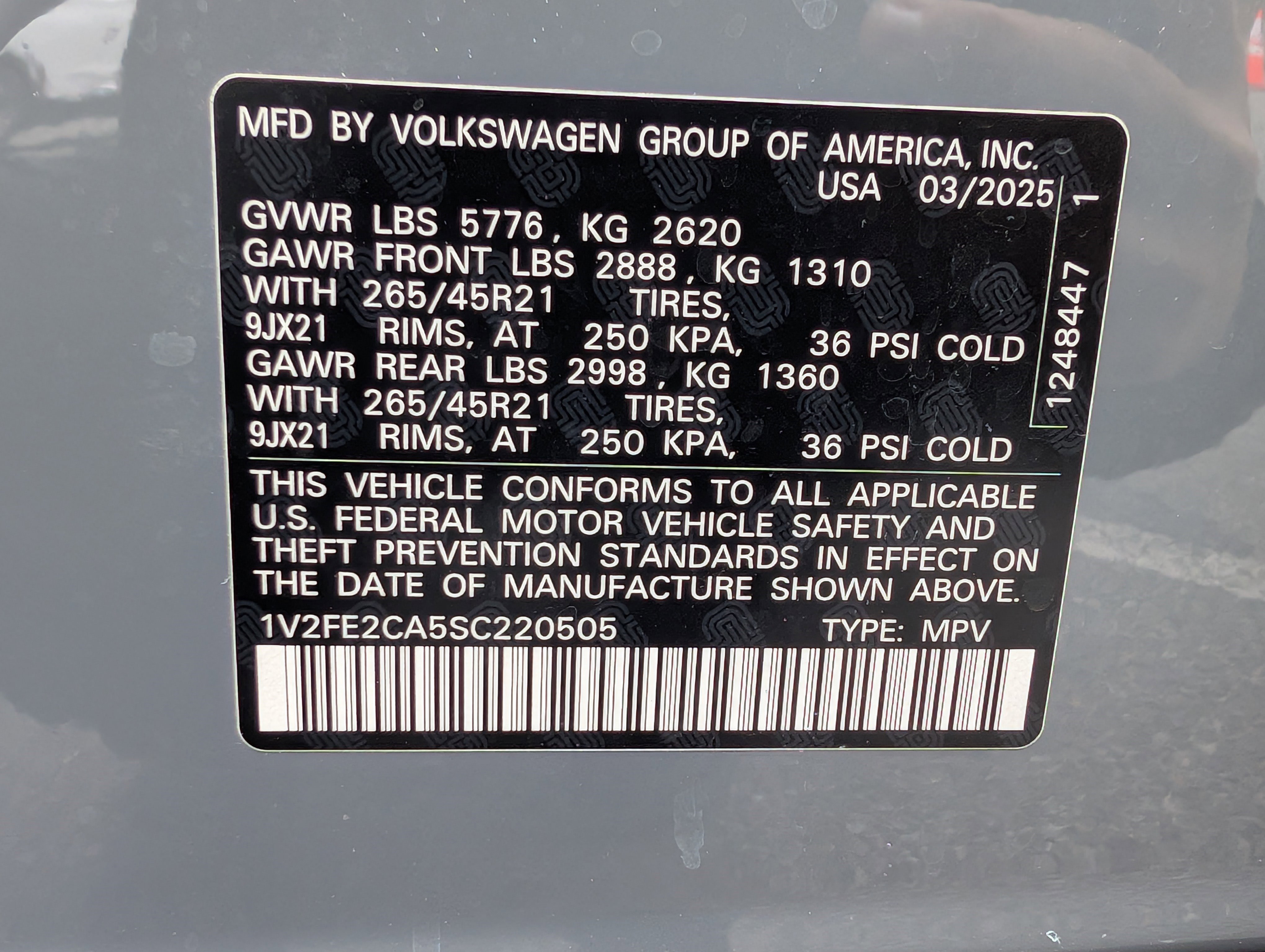 Used 2025 Volkswagen Atlas Cross Sport SEL Premium R-Line image 40