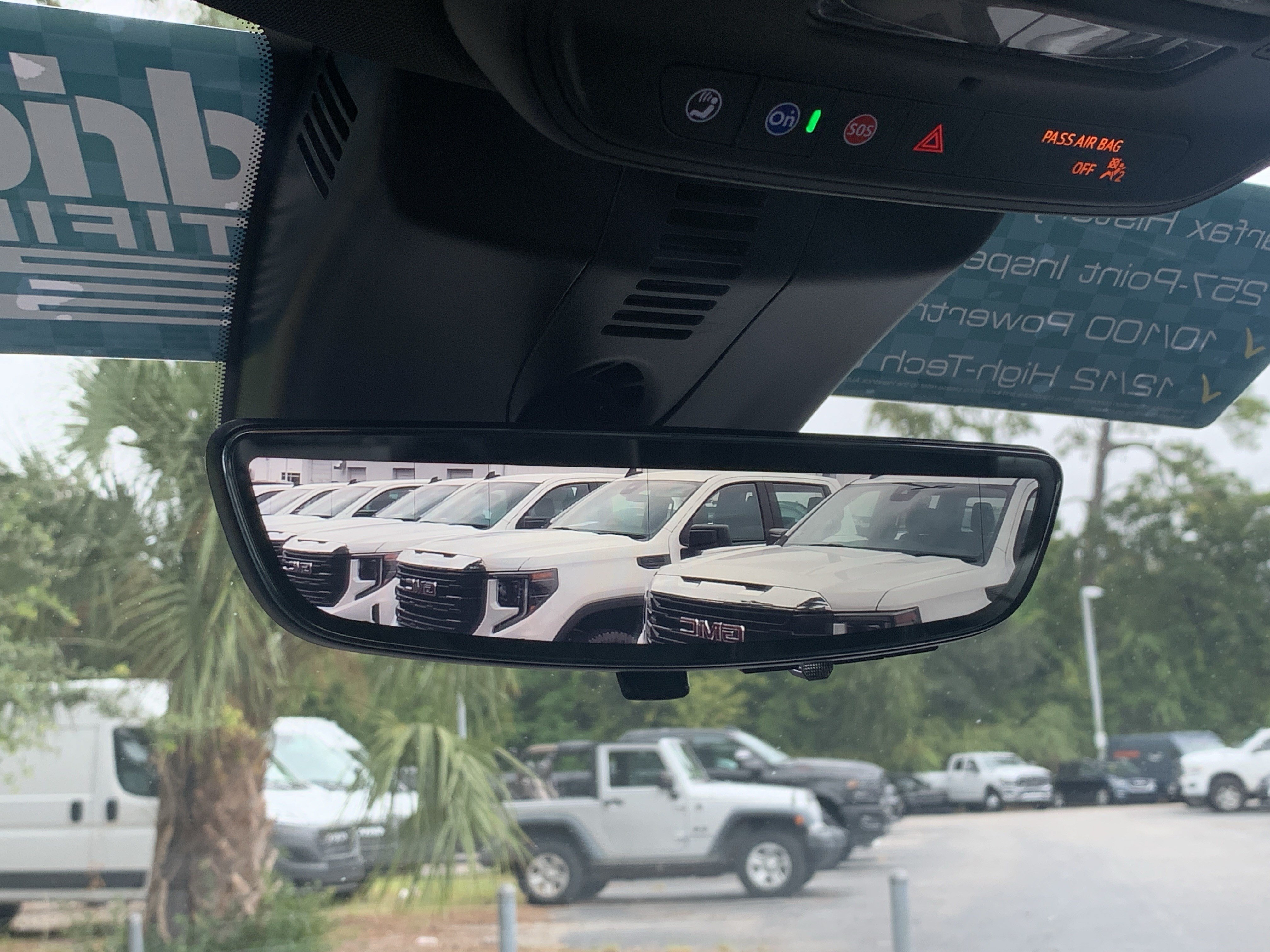 Used 2026 GMC Acadia Elevation w/ Elevation Premium Package FWD image 27