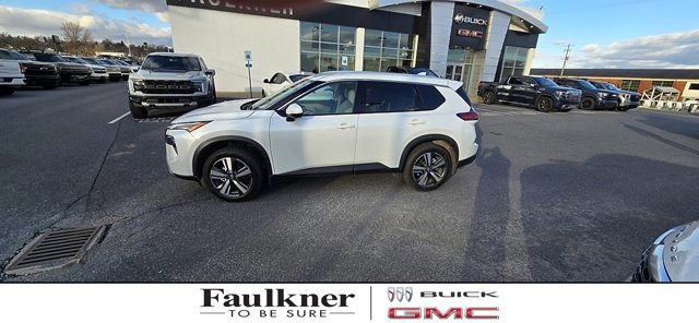 Used 2024 Nissan Rogue SL image 1