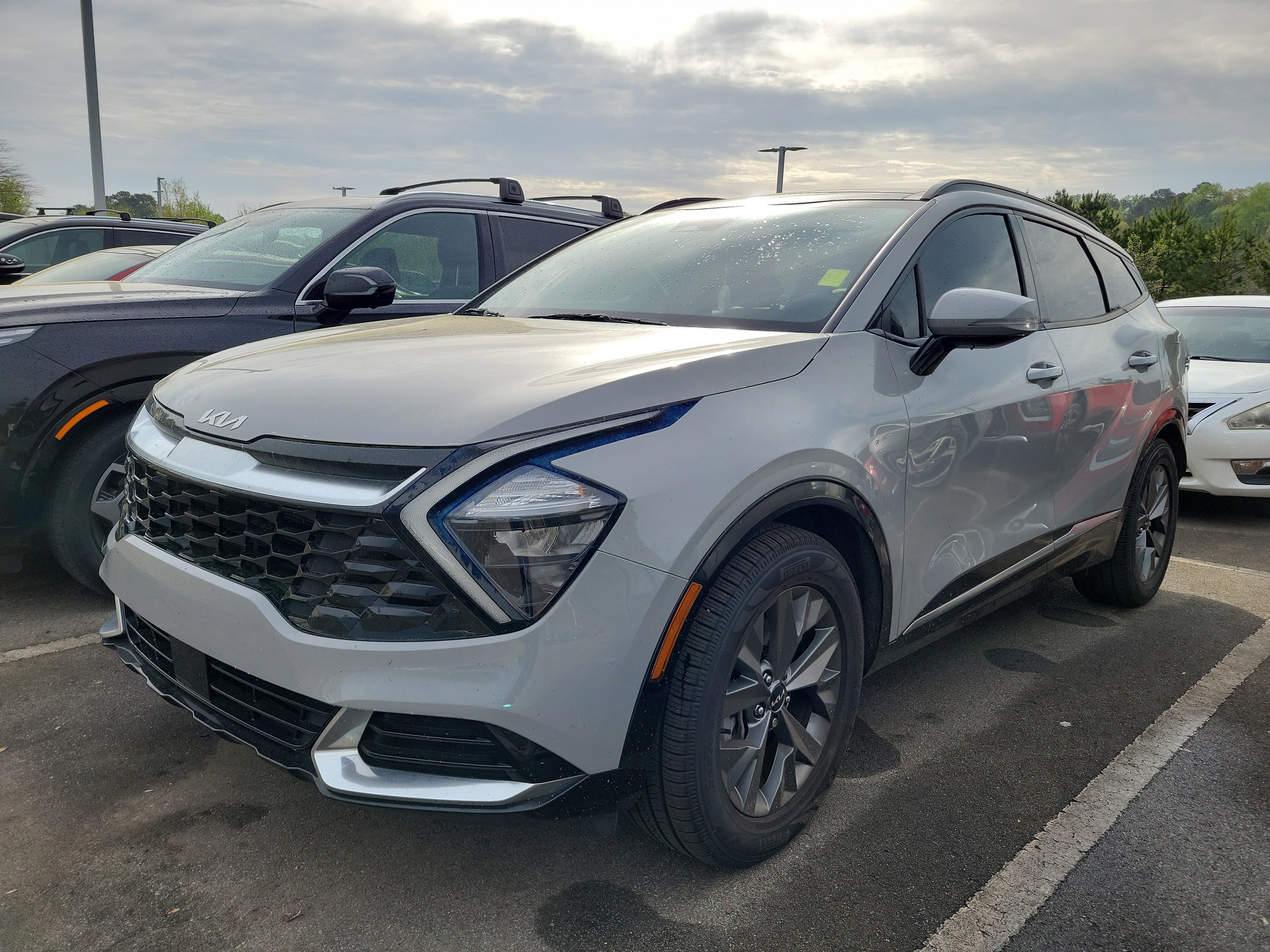 Used 2023 Kia Sportage SX image 3