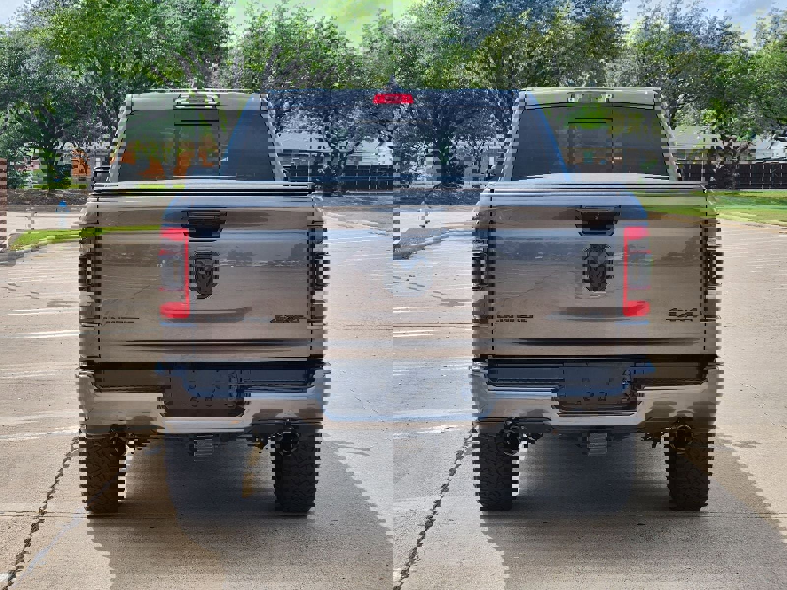 Used 2023 RAM 1500 Limited w/ Night Edition image 5