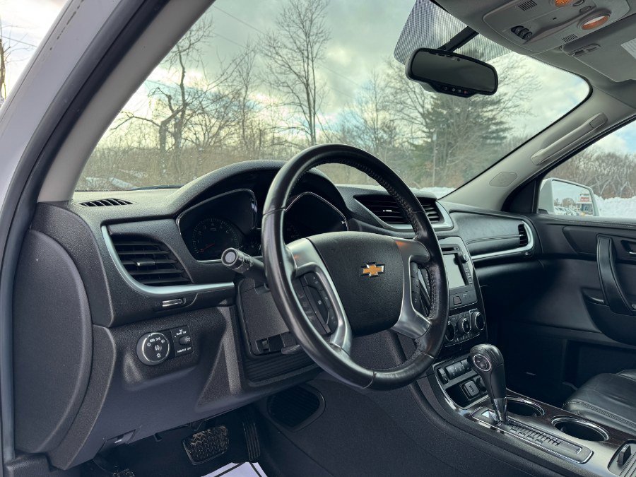 Used 2016 Chevrolet Traverse LT image 14