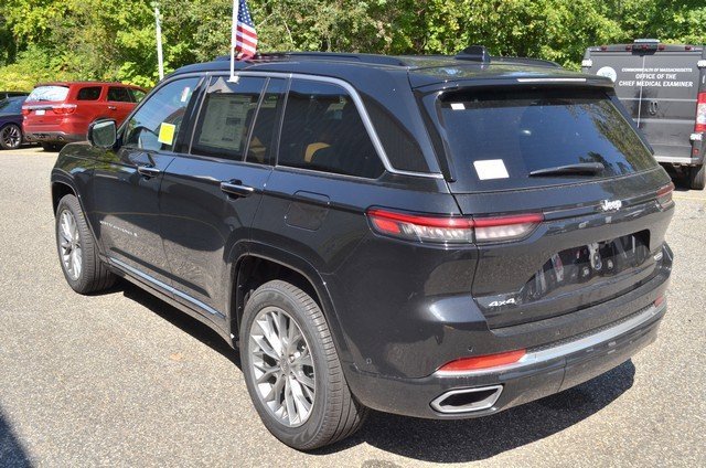 New 2025 Jeep Grand Cherokee Summit image 6