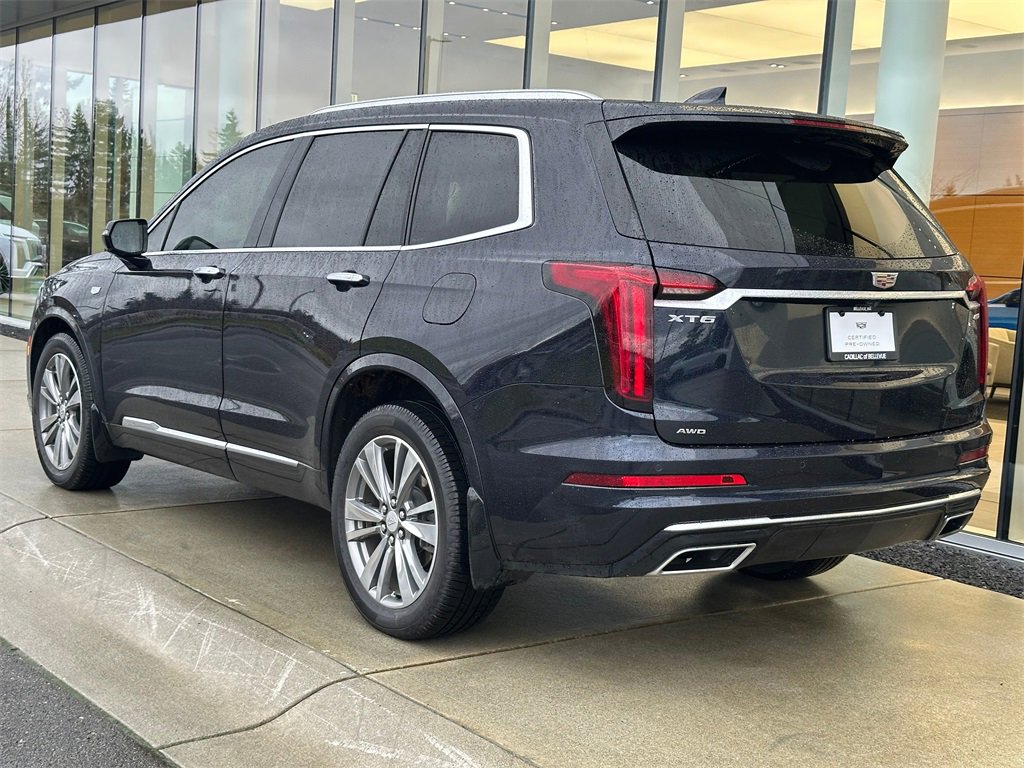Used 2021 Cadillac XT6 Premium Luxury image 3