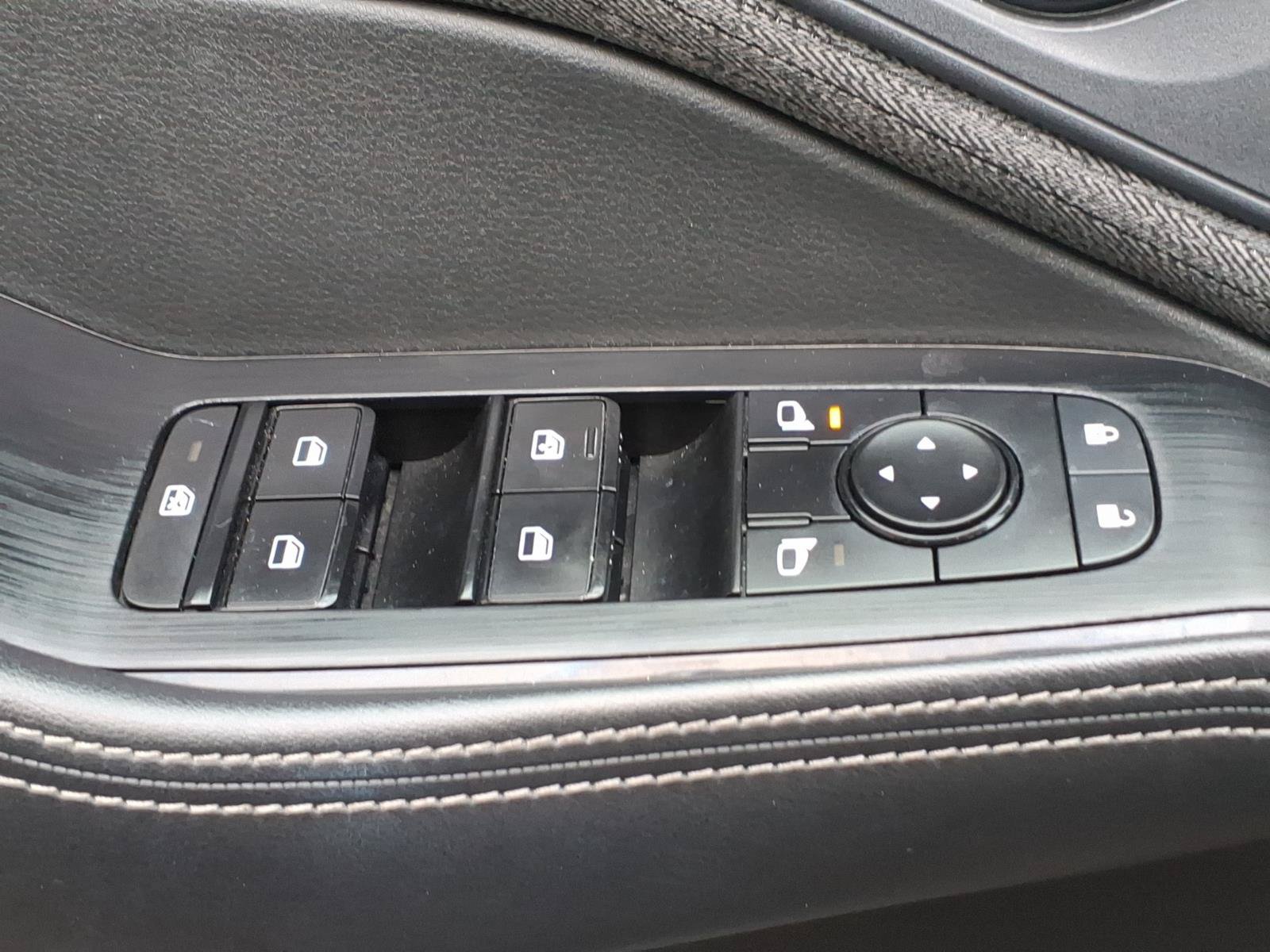 Used 2022 Nissan Rogue S AWD/4WD image 24