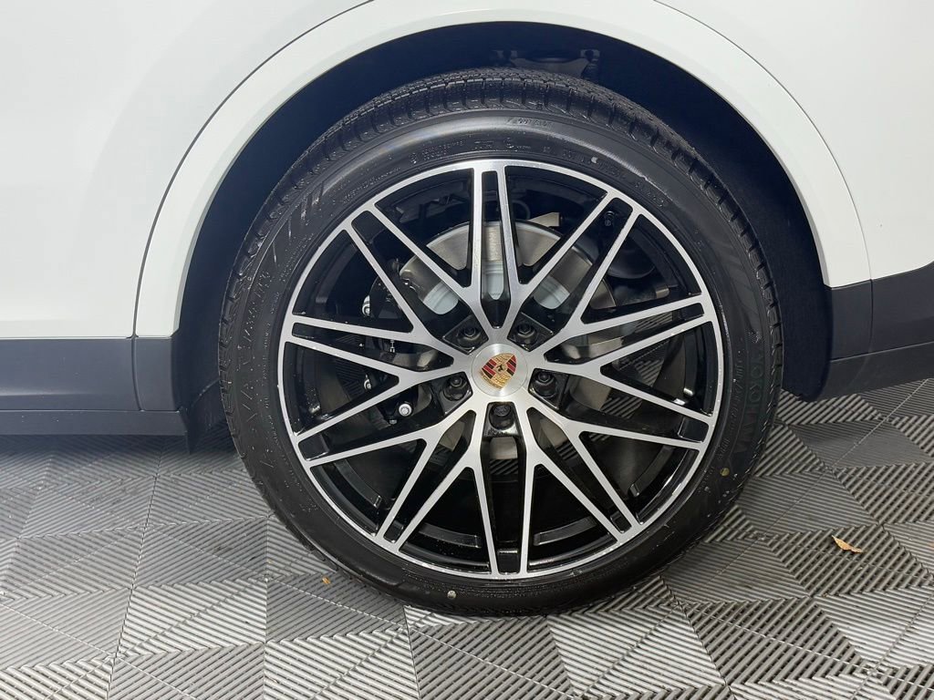 New 2026 Porsche Cayenne Coupe image 12