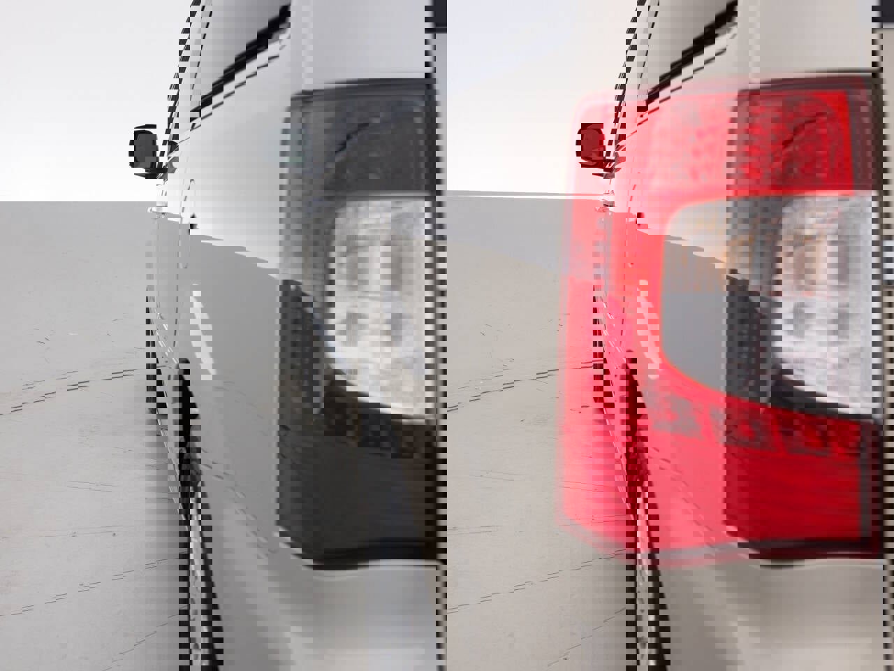 Used 2012 Chrysler Town & Country Touring-L w/ Entertainment Group #2 image 13