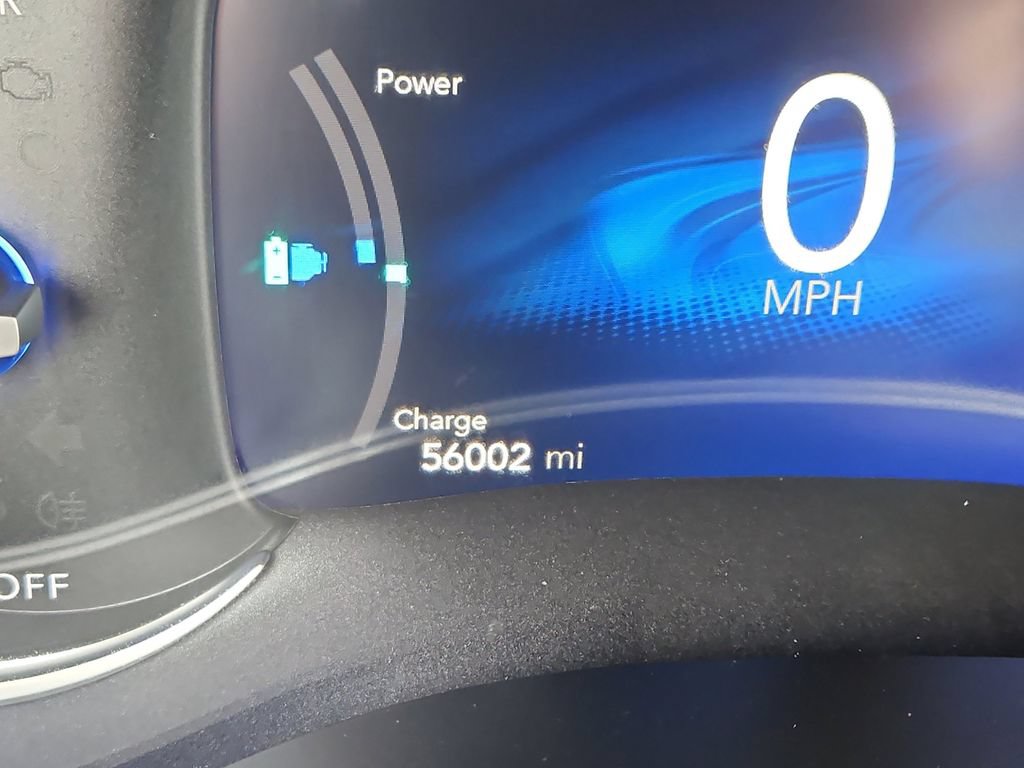 Used 2024 Chrysler Pacifica Premium FWD image 13