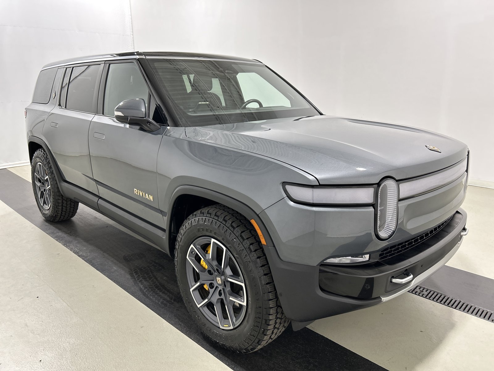 Used 2022 Rivian R1S Launch Edition AWD/4WD image 7
