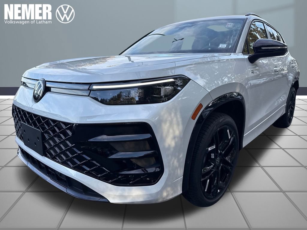 New 2025 Volkswagen Tiguan SE R-Line