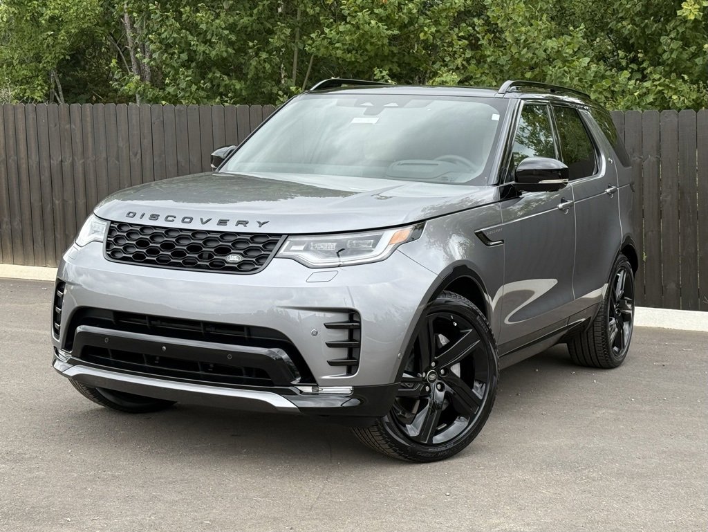 New 2025 Land Rover Discovery Dynamic SE